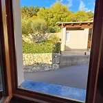 Apartmaji Tanto Malovse *