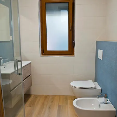Apartmaji Tanto Malovse *