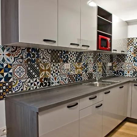 Apartmaji Tanto Malovse Lejlighed *