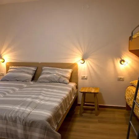 Apartment Apartmaji Tanto Malovse *