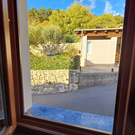 Apartmaji Tanto Malovse *