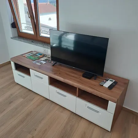 Apartmaji Tanto Malovse Lejlighed