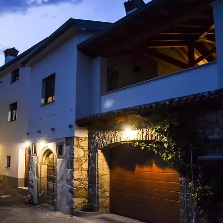 Apartmaji Tanto Malovse