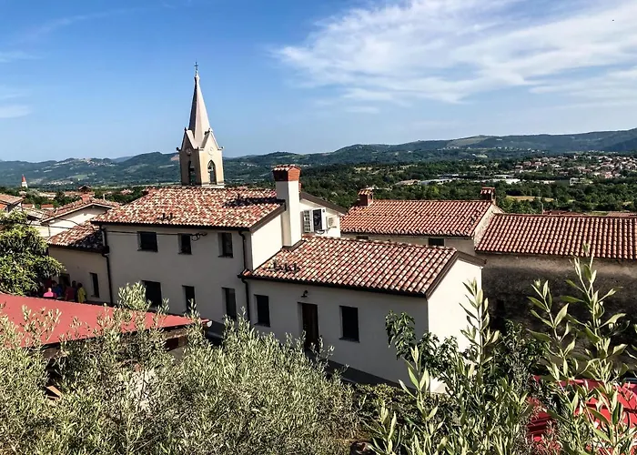 Apartmaji Tanto Malovse