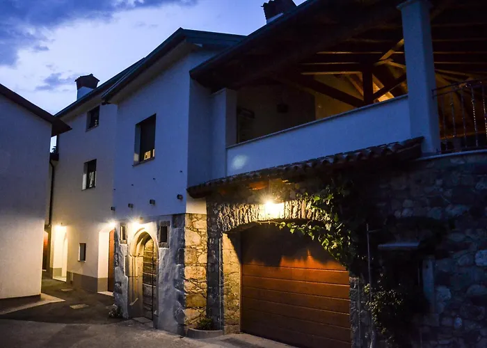 Apartmaji Tanto Malovse