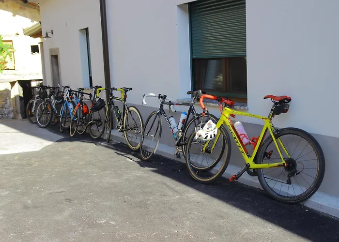 Apartmaji Tanto Malovse * Črniče